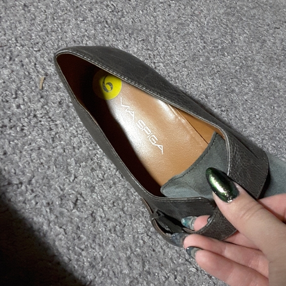 VIA SPIGA $109 Gray Suede Leather Buckle Loafer Size 6 - Picture 3 of 6